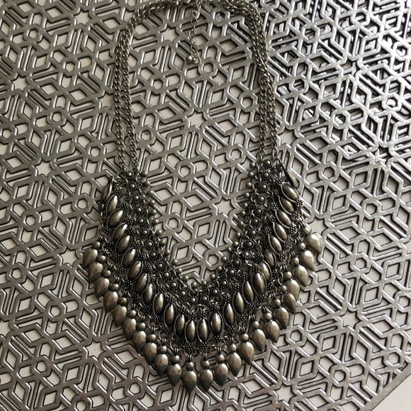 Silver dangly statement necklace - Picture 1 of 4